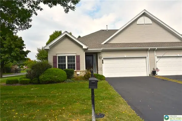 40 Glenmoor Circle N, Palmer Twp, PA 18045