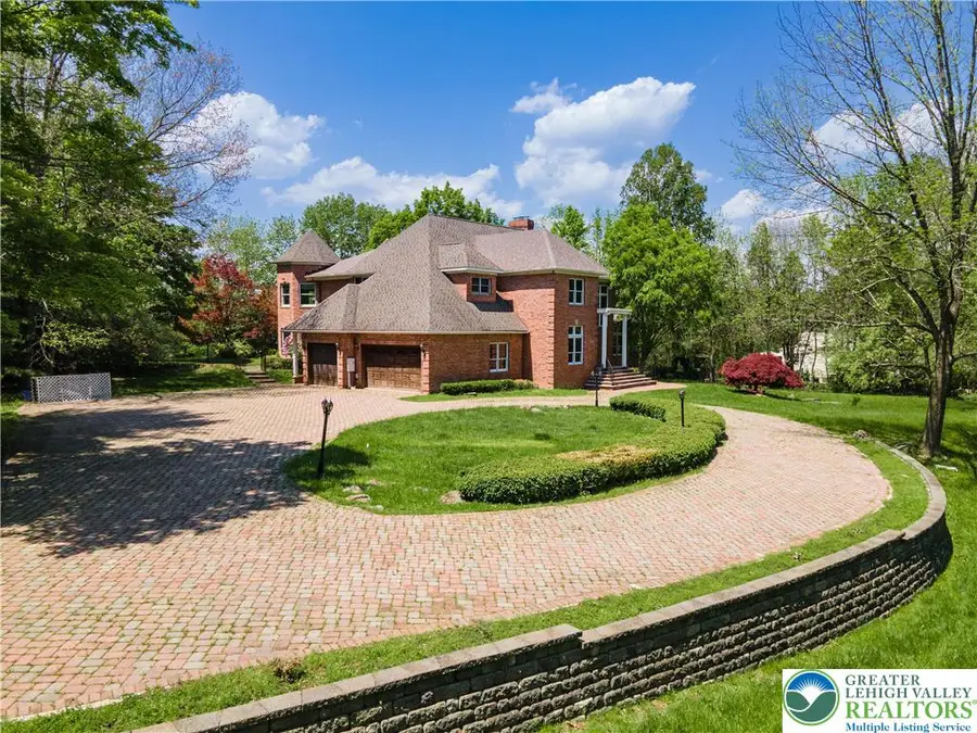 441 Hidden Lake Drive, East Stroudsburg, PA 18302 - #2