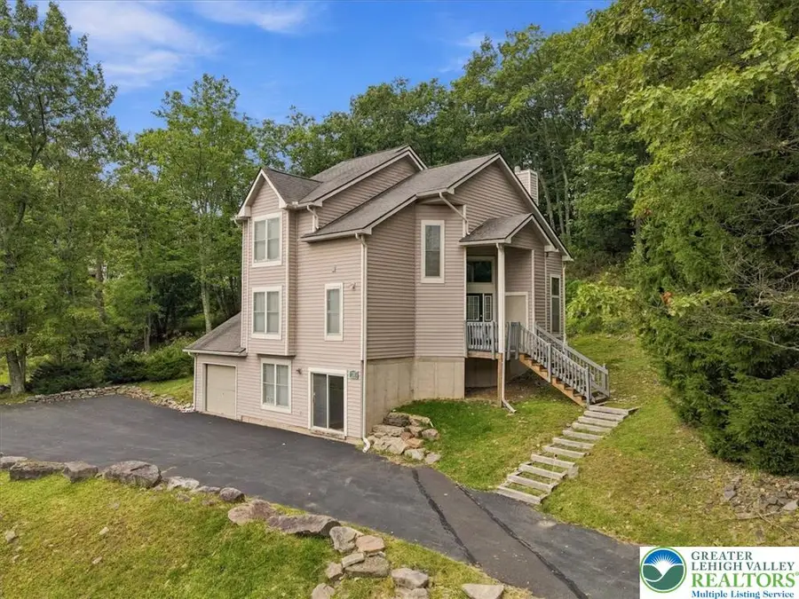 2231 Camelback Drive, Tannersville, PA 18372 - #2