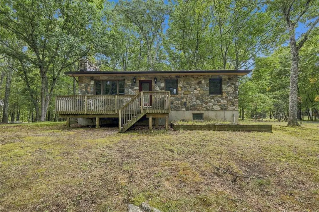 184 Swallow Circle, Pocono Mountain Lake Estates, PA 18324 - #1