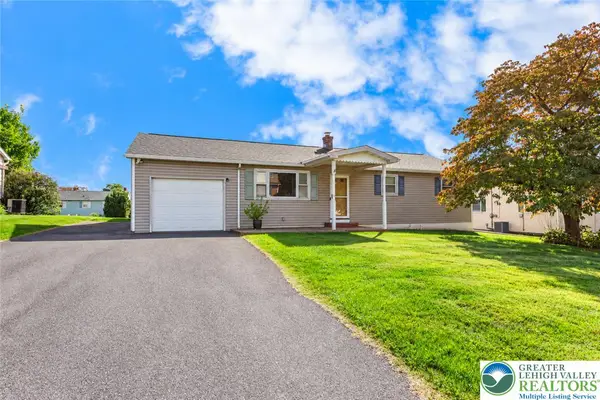 62 N Broad, Upper Nazareth Twp, PA 18064