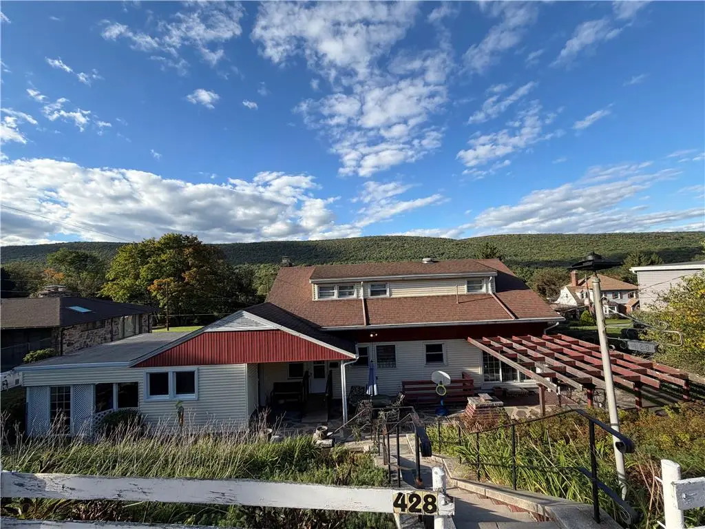 428 E Center Street, Nesquehoning, PA 18240 - #1