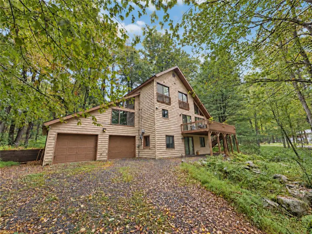 107 Lake Drive W, Clifton, PA 18424 - #1