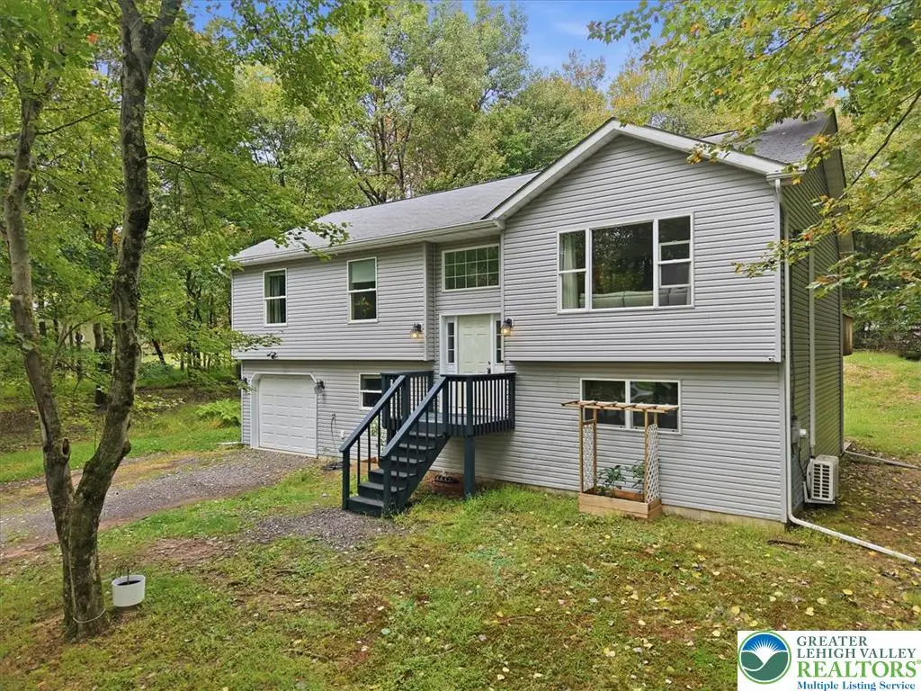207 Chippewa Trail, Penn Forest, PA 18210 - #1