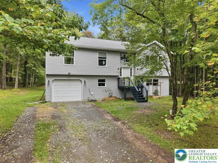 207 Chippewa Trail, Penn Forest, PA 18210 - #2