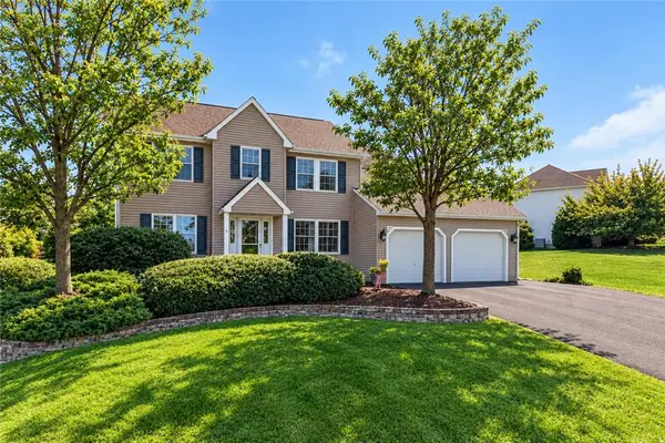 407 Danielle Drive, Bushkill Twp, PA 18064