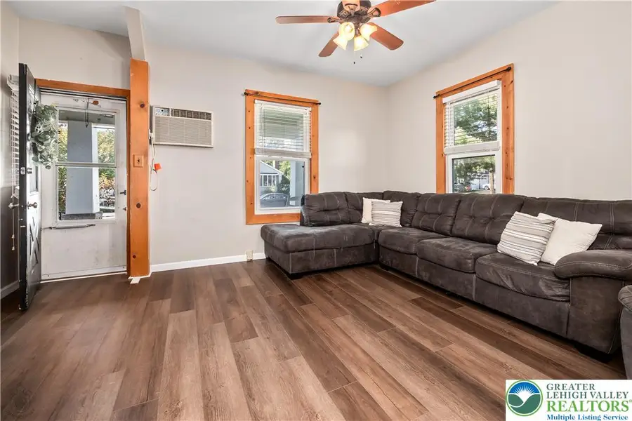127 N 9th Street, Quakertown, PA 18951 - #3