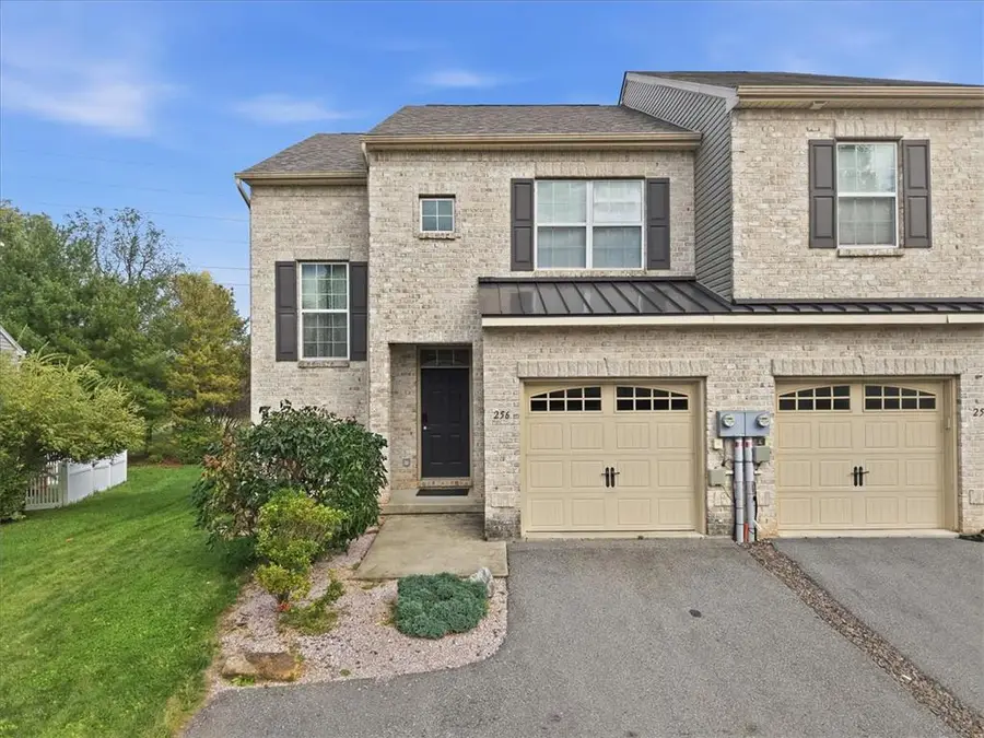 256 Milkweed Drive, Upper Macungie, PA 18104 - #2