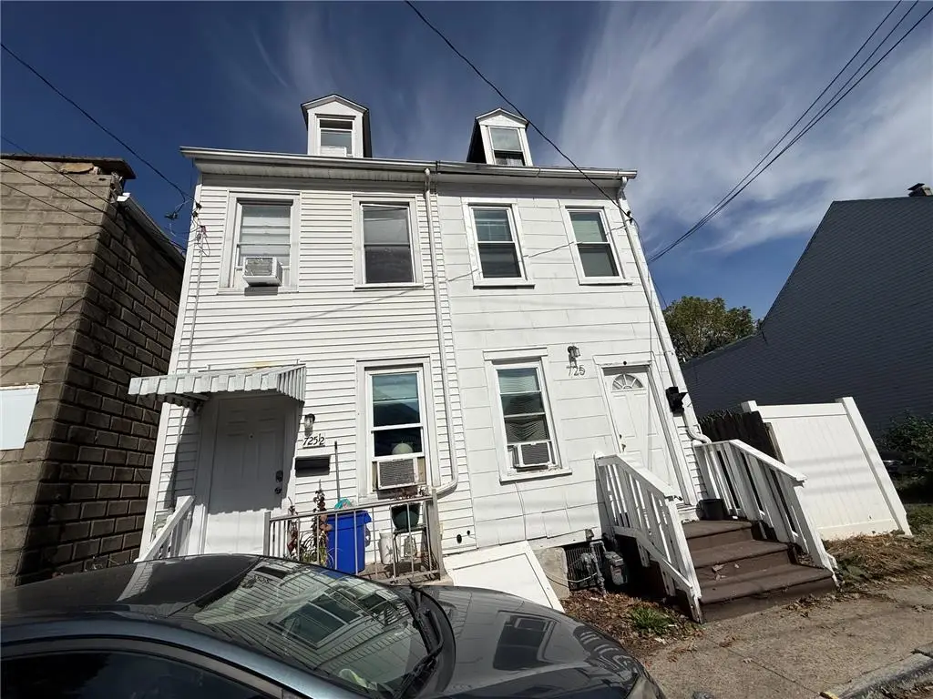725 Spruce Street, Easton, PA 18042 - #1
