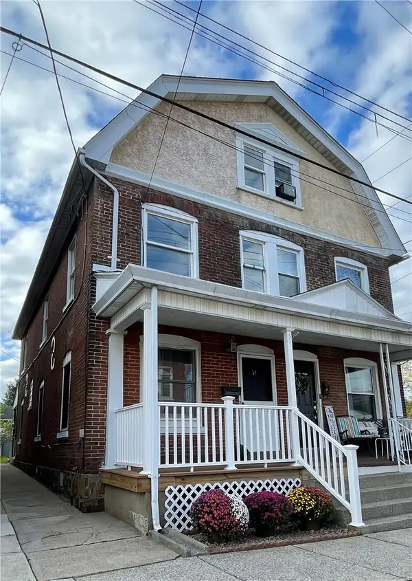 54 W Saucon Street, Hellertown Boro, PA 18055