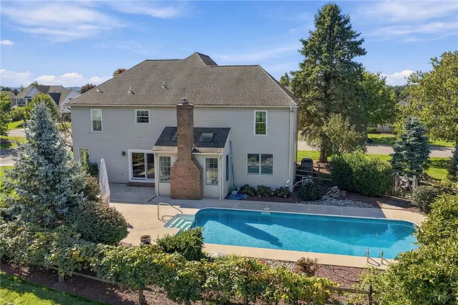 8477 Oak Knoll Street, Fogelsville, PA 18051 - #3