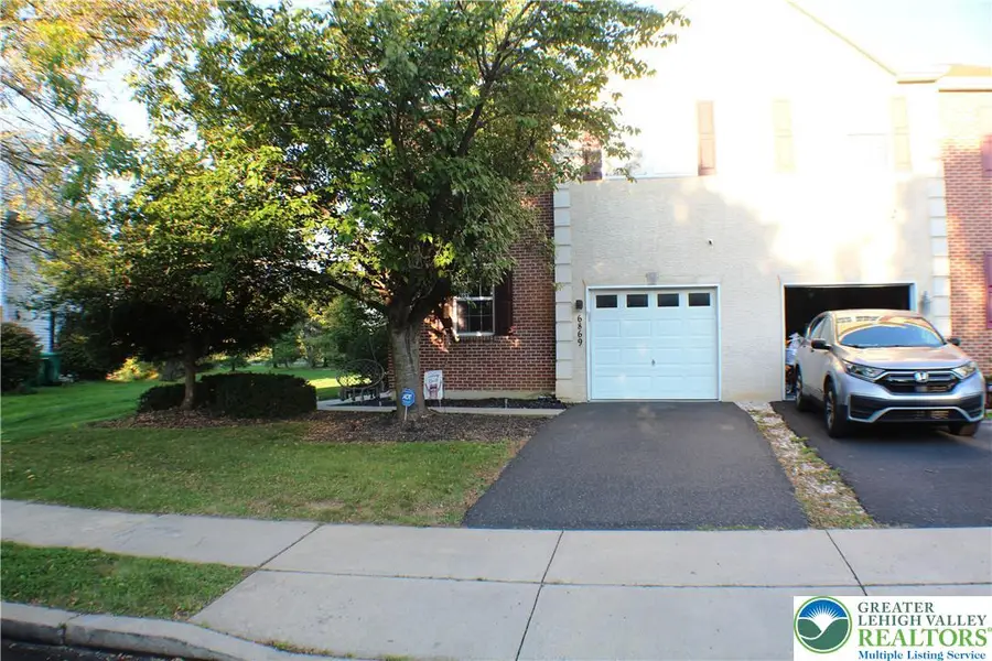 6869 Hunt Drive, Lower Macungie, PA 18062 - #3