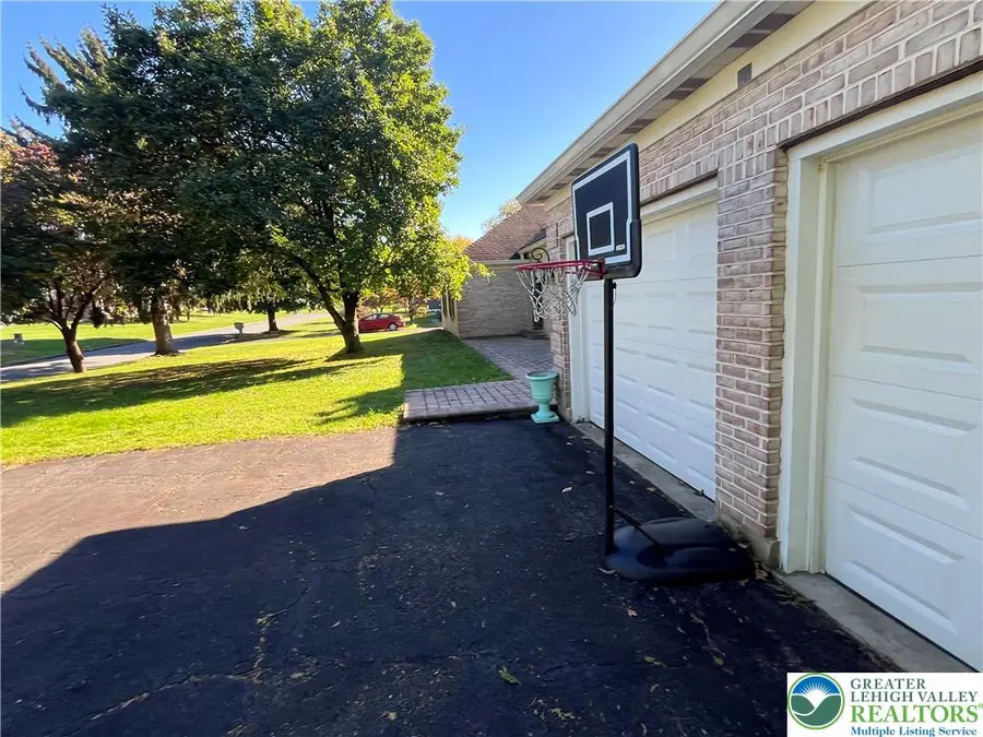 6221 Dove Drive, East Allen, PA 18017 - #3