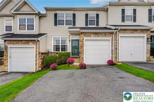 3440 Westminster Way, Upper Nazareth Twp, PA 18064