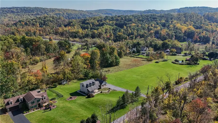 4015 Country Side Lane, Lower Saucon, PA 18055 - #2