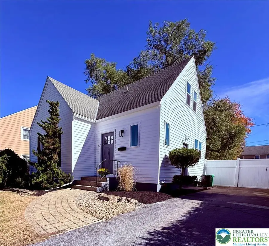 3020 Hillcrest Avenue, Allentown, PA 18103 - #3