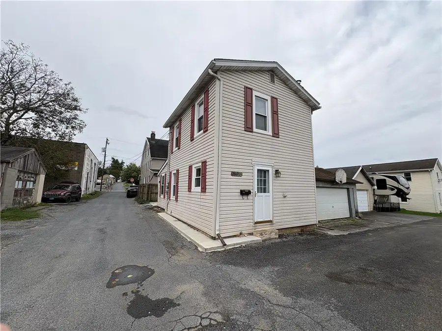 21 Hess Avenue, Hellertown, PA 18055 - #2
