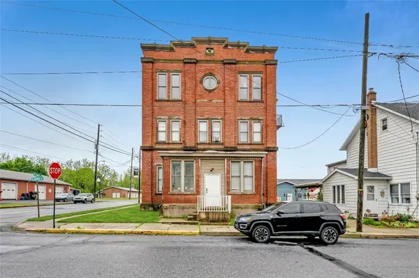 100 High Street, Topton Boro, PA 19562