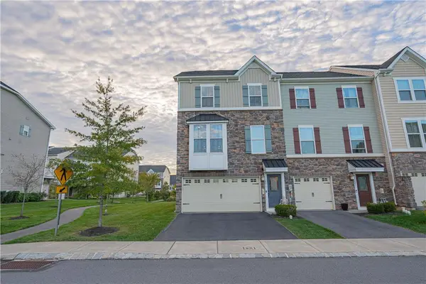 2293 Raya Way, Bethlehem Twp, PA 18045