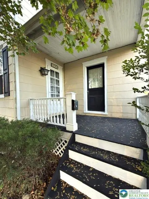 229 W Lafayette Street, Easton, PA 18042 - #1