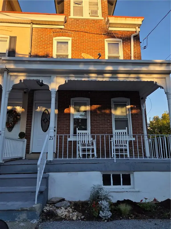 21 Scenic Street, South Whitehall Twp, PA 18104
