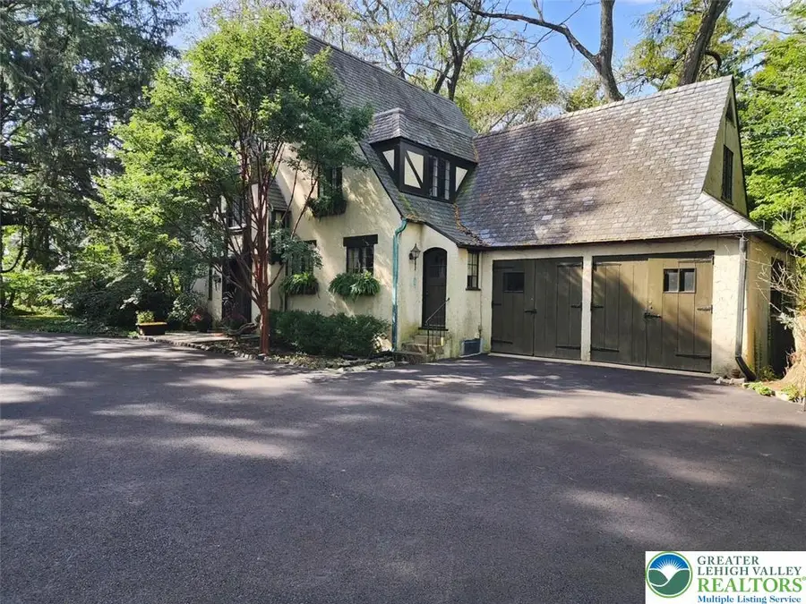 2929 Center Street, Bethlehem, PA 18017 - #2