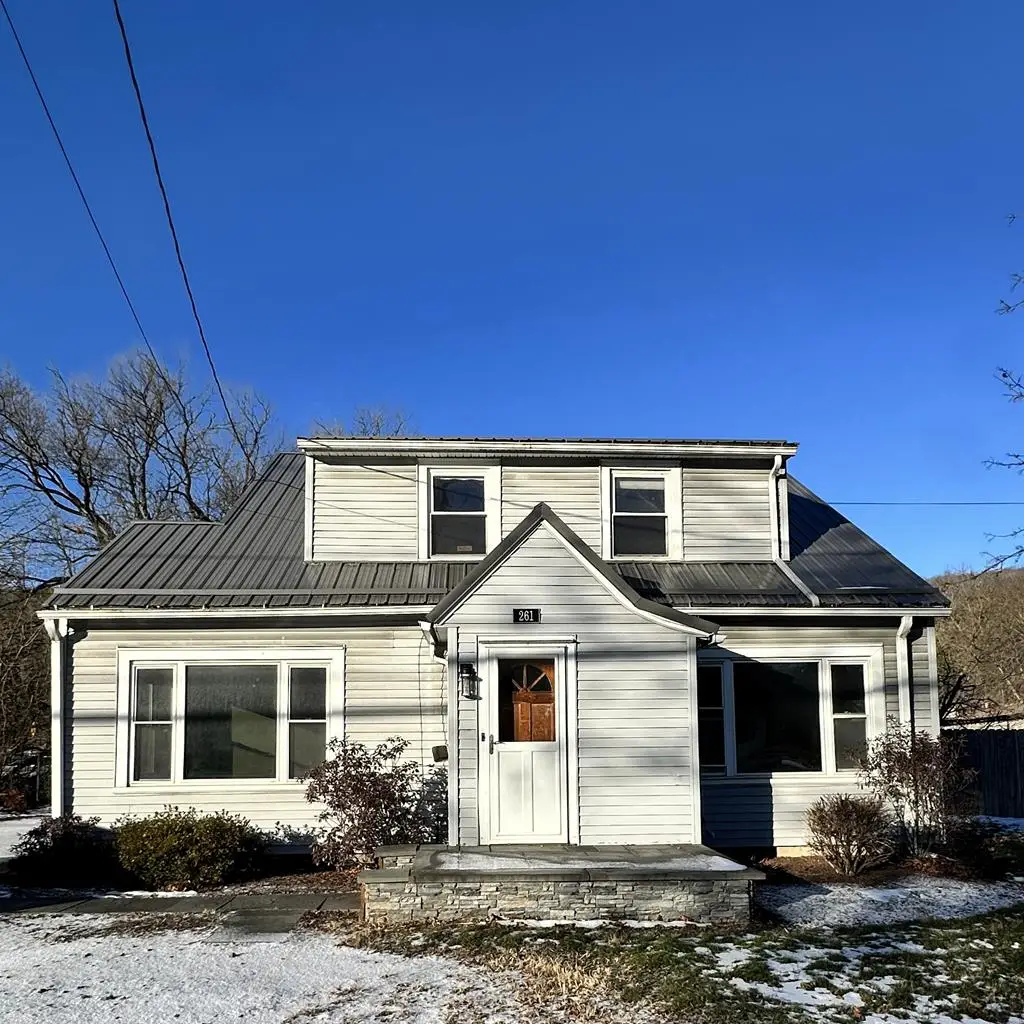 261 James Monroe Ave, Monroe, PA 18848 - Image #1