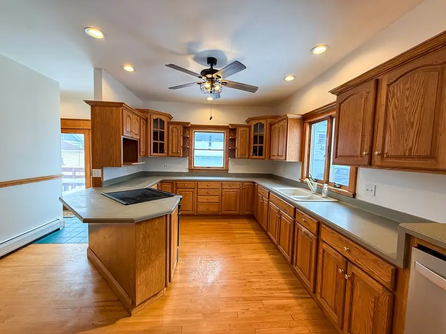 503 S Wilbur Ave, Sayre, PA 18840 - #3