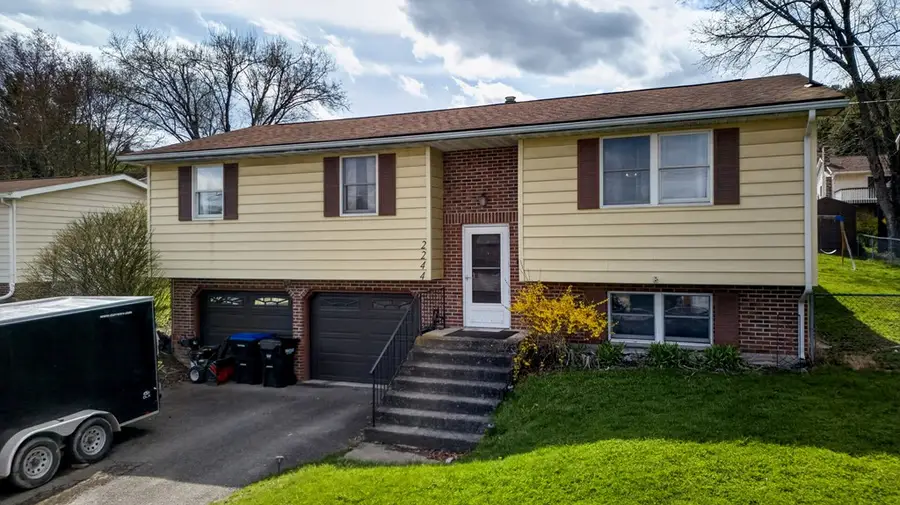 2244 Glenwood Road, Vestal, NY 13850 - #2