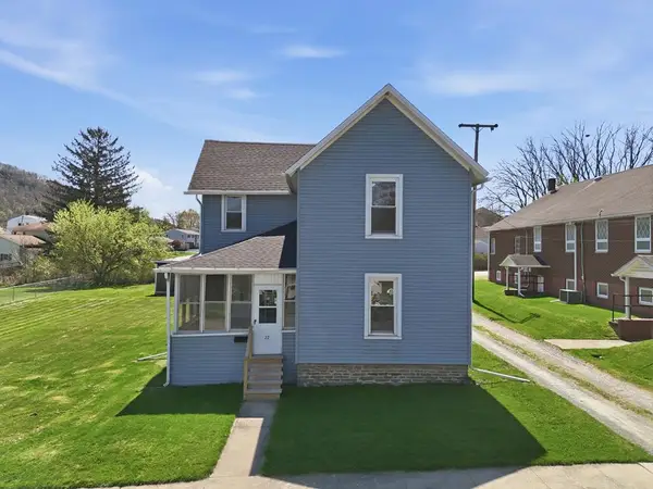 22 Kingsbury Ave, Towanda, PA 18848