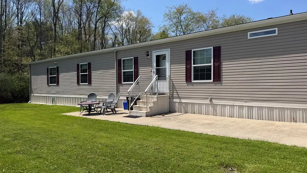 284 Cessna St, Sayre, PA 18840 - #1