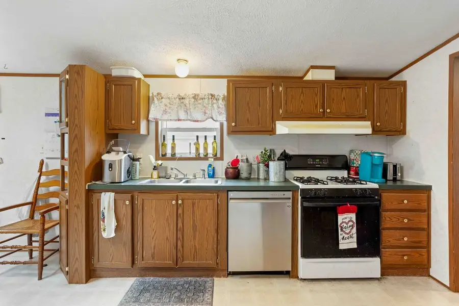 88 W Elmira St, Mansfield, PA 16933 - #2