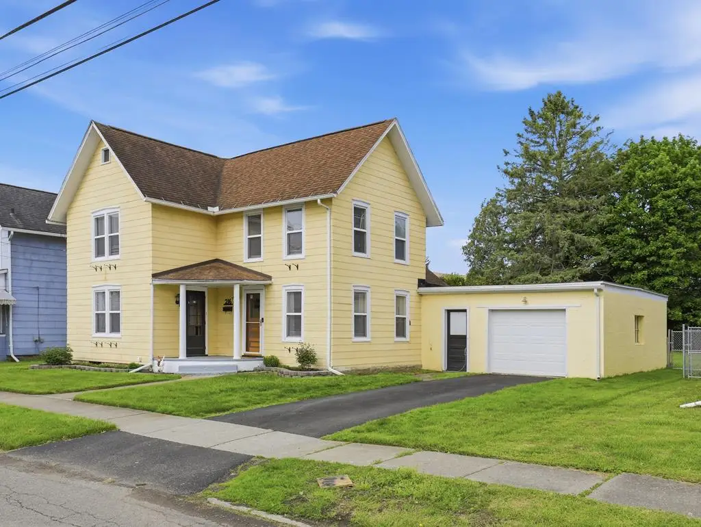 216 Willow St, Athens, PA 18810 - #1