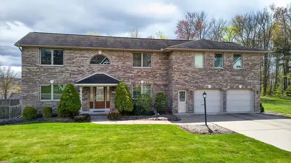 2040 Felicia Blvd, Endicott, NY 13760