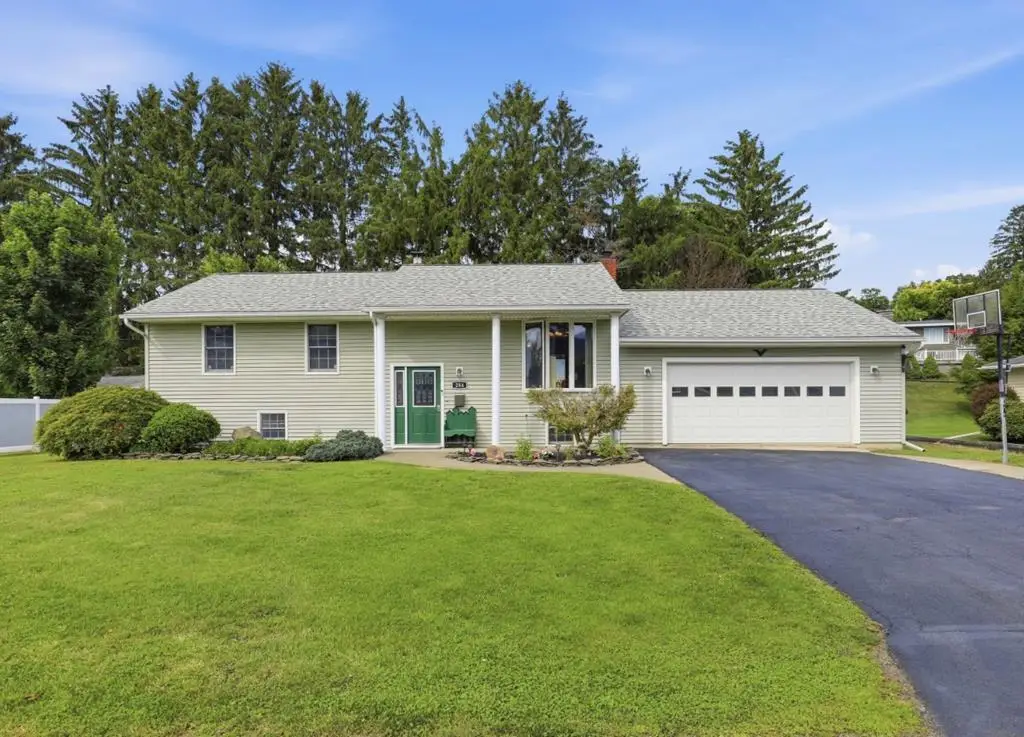 284 Pine Tree Rd, Sayre, PA 18840 - #1