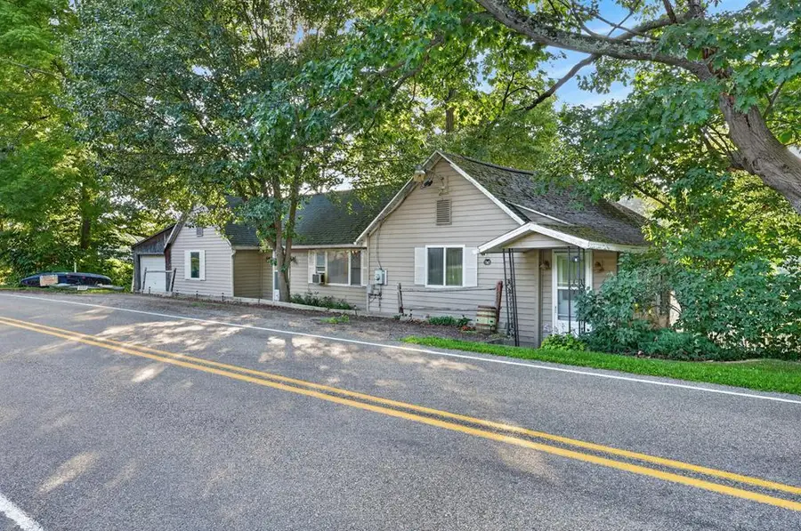 2269 Riverside Dr, Sayre, PA 18840 - #2