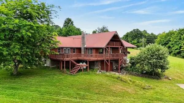 462 Case Rd, Sayre, PA 18840