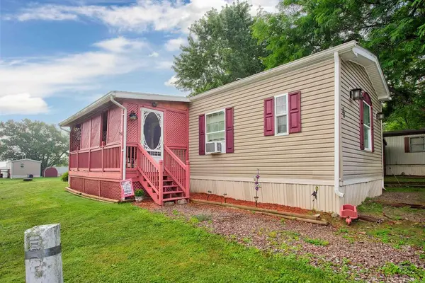 38 Amber Ln, Milan, PA 18831
