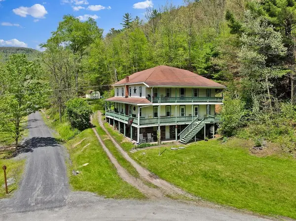 77 Blackwell Square, Morris, PA 16801