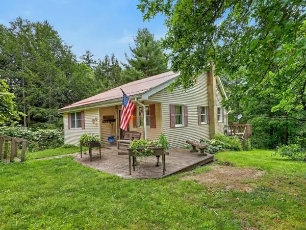 899 Jackson Valley Rd, Leraysville, PA 18829