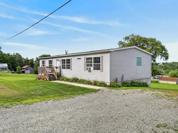 125 Second St, Leraysville, PA 18829