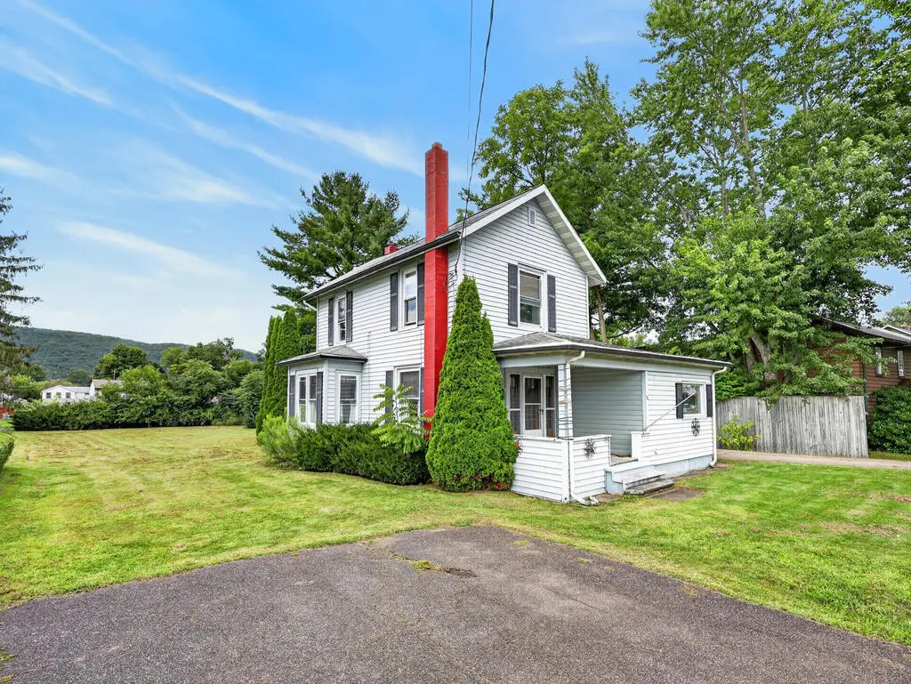 112 River St, Athens, PA 18810 - #1