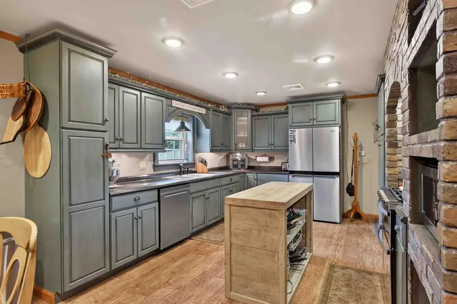 110 W Woodlawn Ave, Elkland, PA 16920 - #3