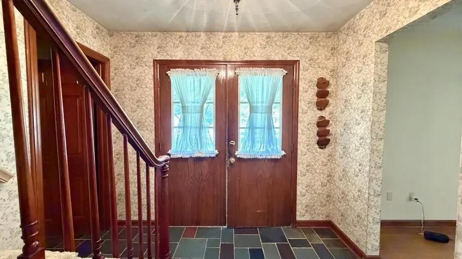 45 Hillcrest Dr, Sayre, PA 18840 - #3
