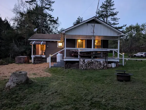 250 Turrell St, Lopez, PA 18628