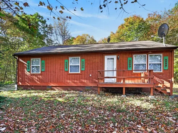 778 Junks Pond Rd, New Albany, PA 18833