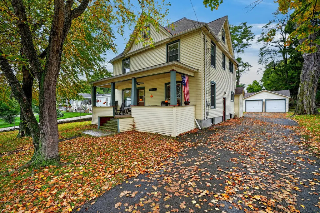 103 Walnut St, Athens, PA 18810 - #1