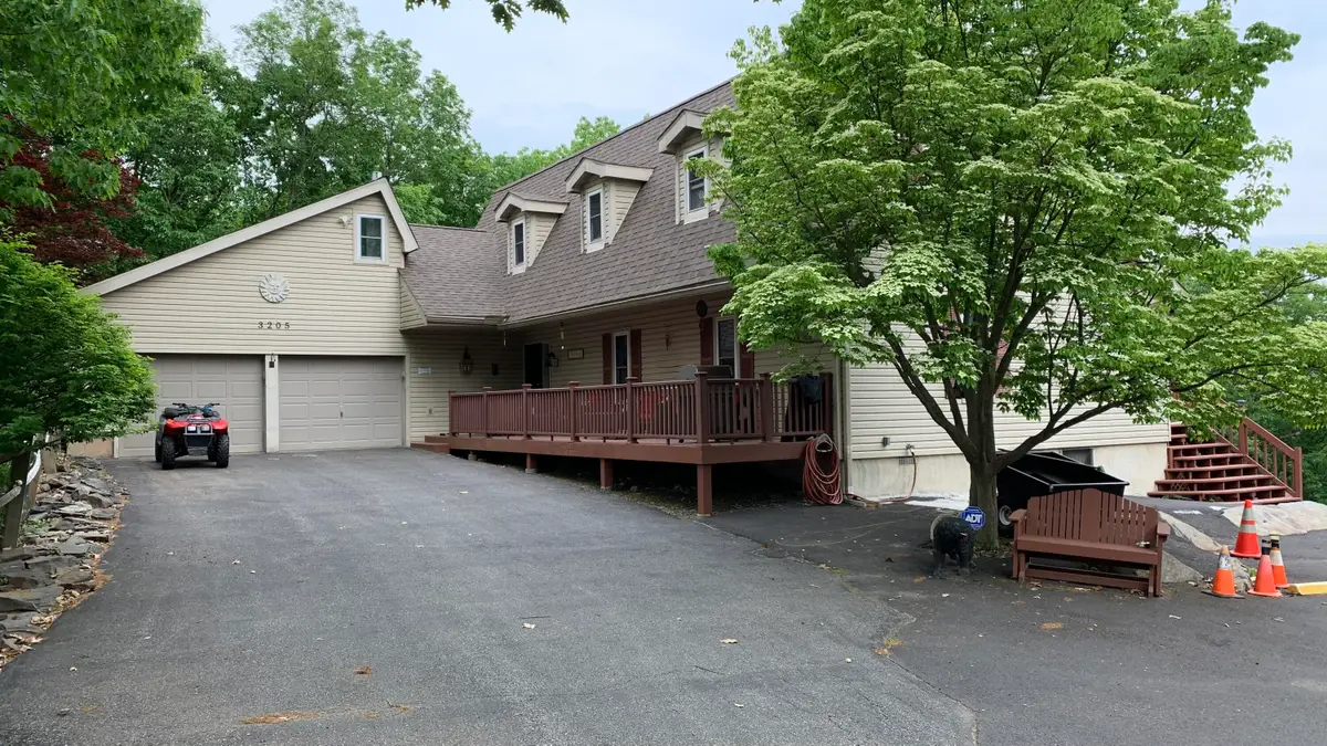 3205 Ely Court, Bushkill, PA 18324 - #1
