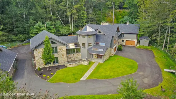 386 Camelback Road, Tannersville, PA 18372