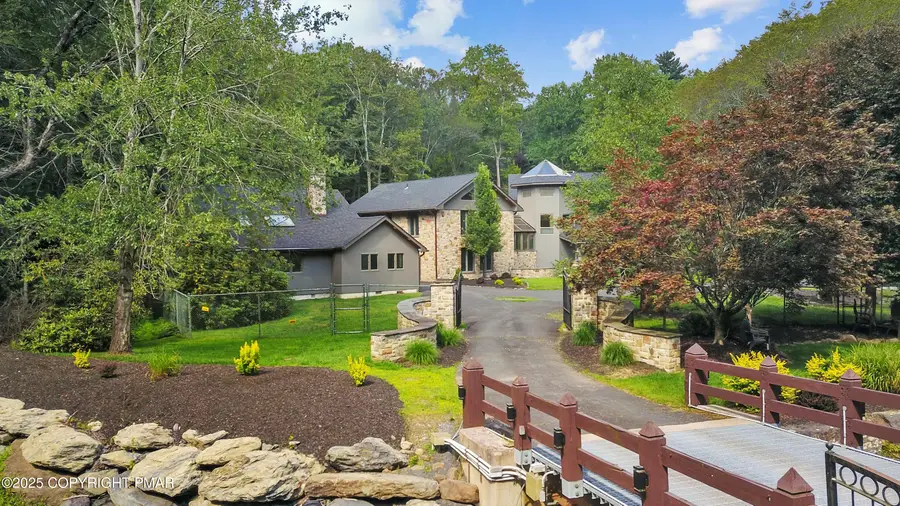 386 Camelback Road, Tannersville, PA 18372 - Image #2